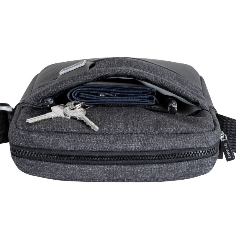 Rivacase 8811 27.9 cm (11") Messenger case Black