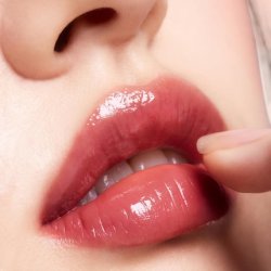 Laka 24h Bonding Glow Lipstick Longlasting High Shine with Glass Finish