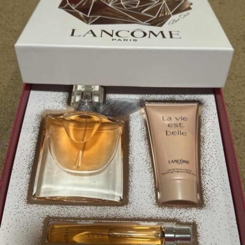 Lancome Limited Edition Holiday Gift Set