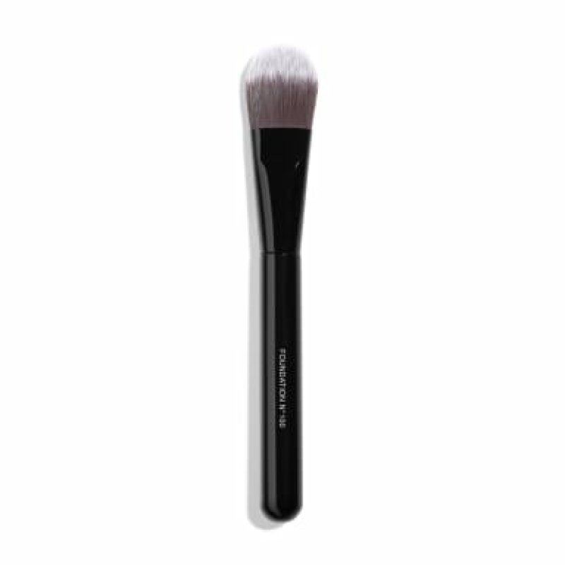Chanel Les Pinceaux Foundation Brush N°100