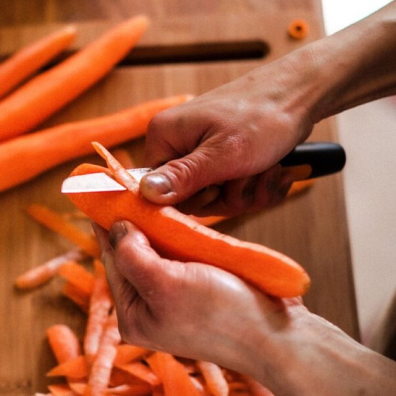 Fiskars Functional Form Stainless steel 1 pc(s) Peeling knife