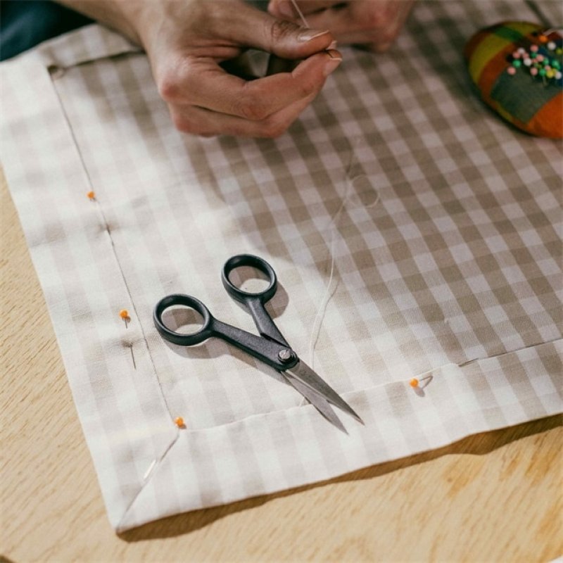 Fiskars - FunctionalForm ReNew Sewing Scissors - 13 cm