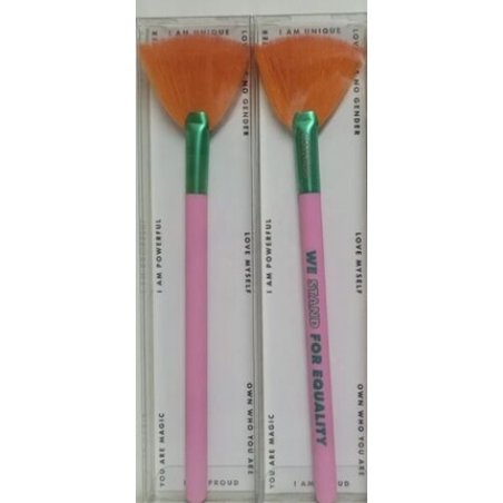 Catrice Highlighter Brush Who I Am C01 We Stand For Equality