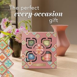Yankee Candle Scented Candles Gift Set - Small Signature Tumbler Candle & Mini