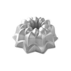 Nordic Ware -Vintage Star Bundt Pan