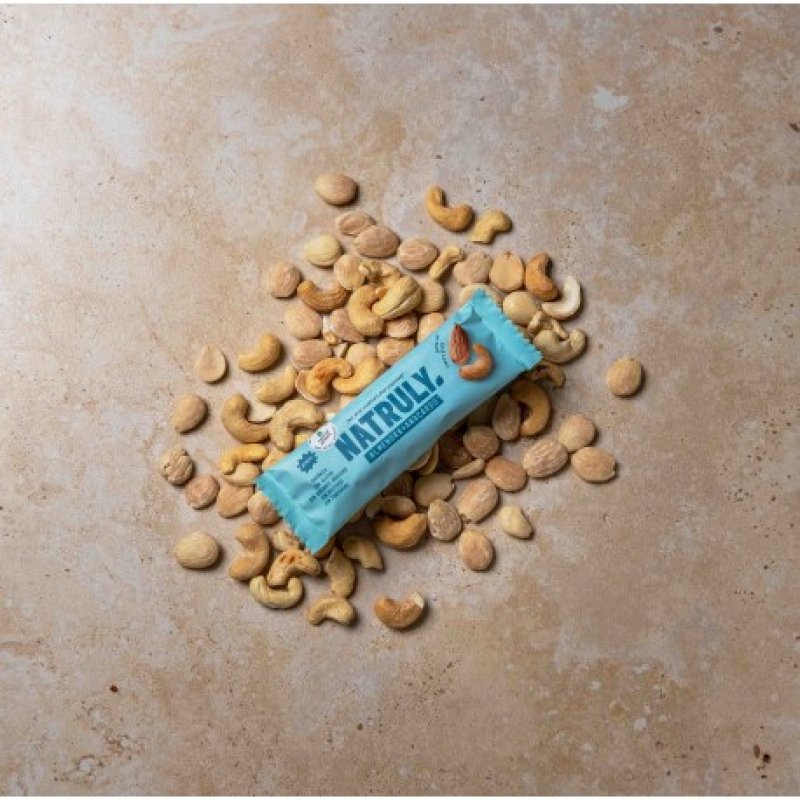 Natruly Almond & Cashews energy bar 40 g Almond, Cashew, Date (fruit)