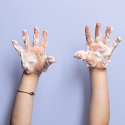 Naïf Baby & Kids Happy Shower Foam