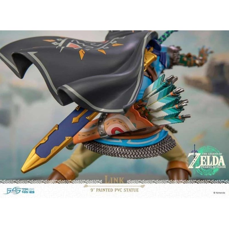 LEGEND OF ZELA TEARS OF THE KINGDOM - Link - Statuette 18cm
