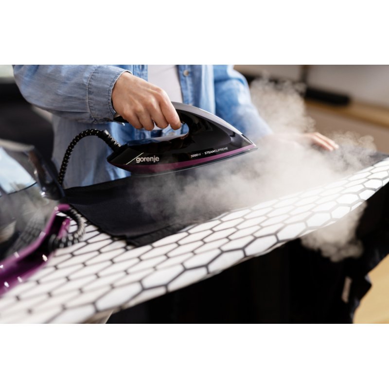 Gorenje SGD3000BKV 1.5 L Ceramic soleplate Black