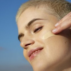 Garnier SkinActive BB Cream All-in-1 Day Care with Hyaluronic Acid and Aloe Vera SPF 25 Light 50ml