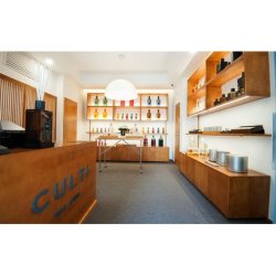 Culti Classic Scented Candle in Glass Fiqum White - Woody Fragrance