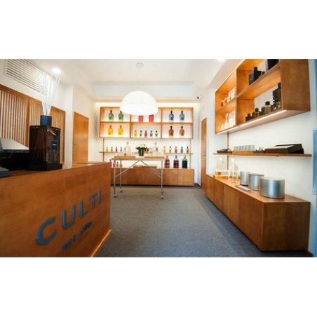 Culti Classic Scented Candle in Glass Fiqum White - Woody Fragrance