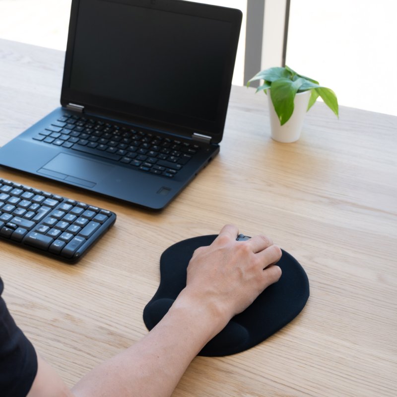 TooQ Ergonomic Mouse Pad With Wrist Rest