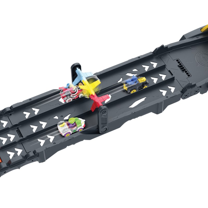 Hot Wheels Racer Verse RacerVerse Batman’s Escape Chase Track Set, Die-Cast Joker & Batman Toy Cars