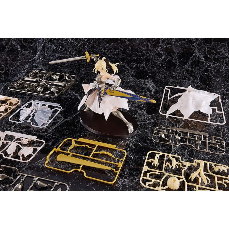 FATE / STAY NIGHT - Saber Lily "Distant Avalon" - Model Kit 20cm