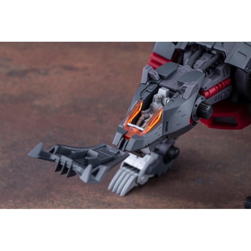 ZOIDS - HMM Lihgtning Saix Irvine Special 2000 - Model Kit 26.5cm