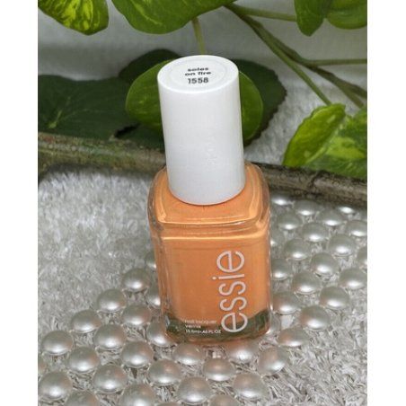 Essie Nail Lacquer Nail Polish No. 1558 SOLES ON FIRE Orange Neon 13.5ml