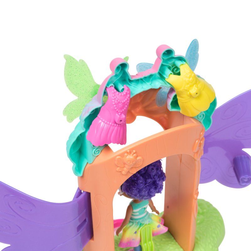 Gabby's Dollhouse Fairylandia, Fairy Magic Reveal Playset with Transforming Feature and Dollhouse Accessories, Kids