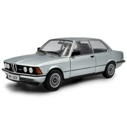 BMW 1/18 E21 Saphir 1980