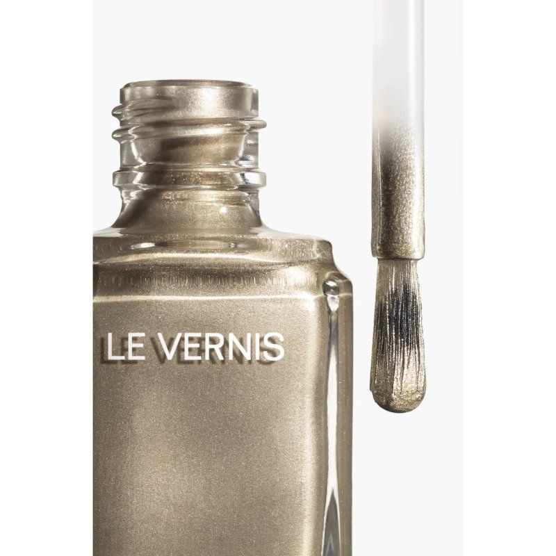 Chanel Le Vernis 169 Tuxedo Nail Polish