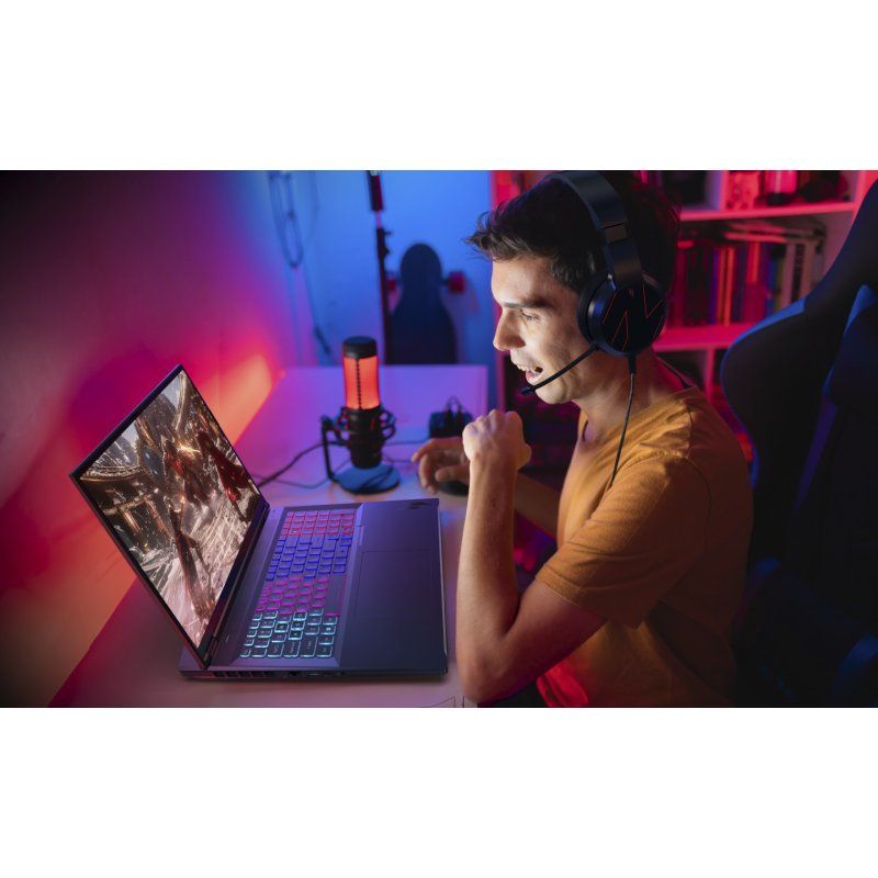 Nitro 18 AI (AN18-61-R952) (schwarz, AMD Ryzen AI 9 365, NVIDIA GeForce RTX 5070 Ti, 32 GB DDR5, 2 TB (1 TB SSD & 1 TB