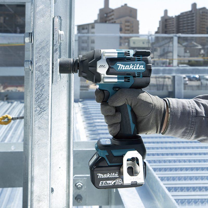 Makita DTW700RTJ non classé