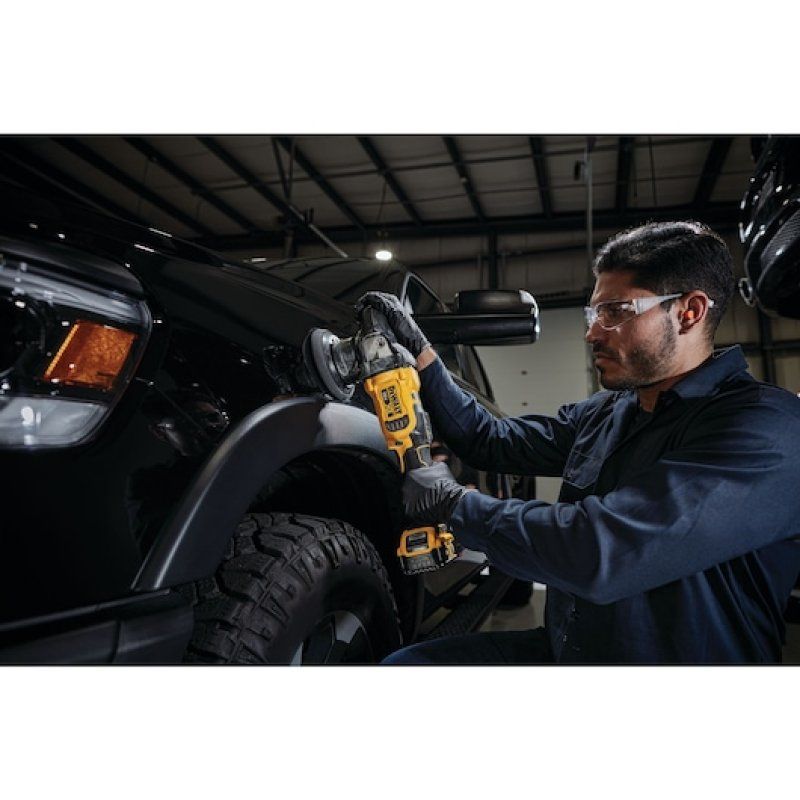 DeWALT DCM848P2-QW car polisher