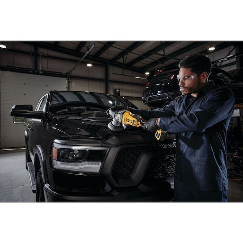 DeWALT DCM848P2-QW car polisher