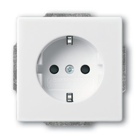 Busch-Jaeger 2013-0-5245 socket-outlet CEE 7/3 White