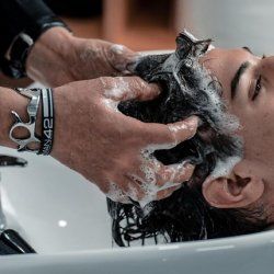 Man 42 Hair Loss Shampoo For Weak Skin And Brittle Hair With Menthol And Moringa 1000ml