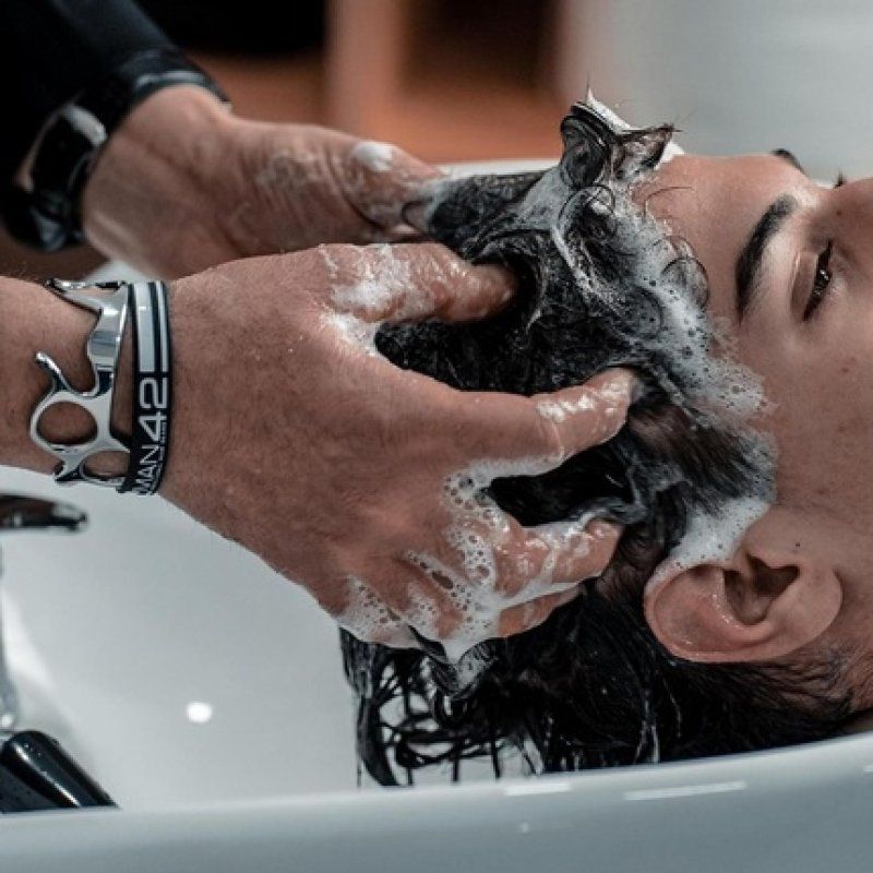 Man 42 Hair Loss Shampoo For Weak Skin And Brittle Hair With Menthol And Moringa 1000ml