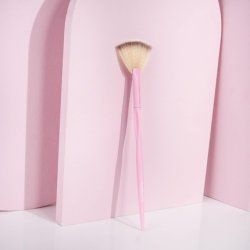Brushworks Fan Brush Pink One Size