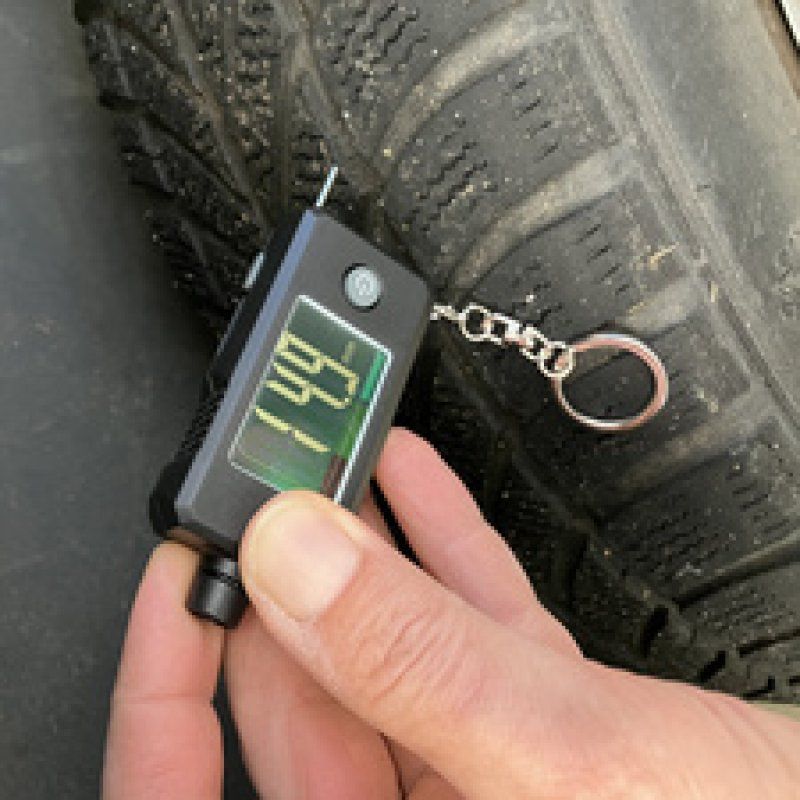 IWH Manomètre & jauge de profondeur pour pneu, digital