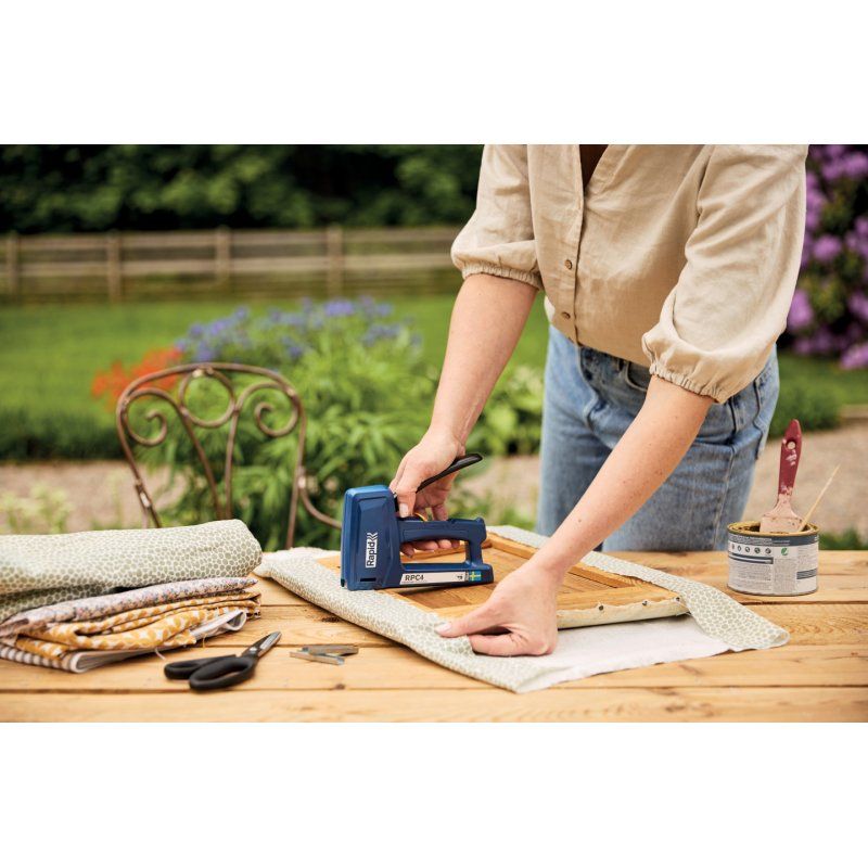 Rapid Agrafeuse/cloueuse RPC4, bleu