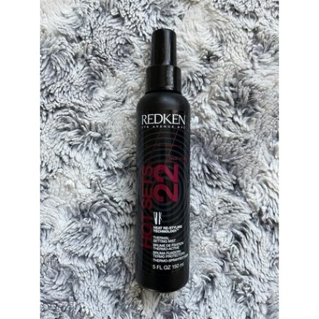 Redken Hot Sets 22 Thermo Setting Mist Heat Protection & Re-Styling Spray 150ml