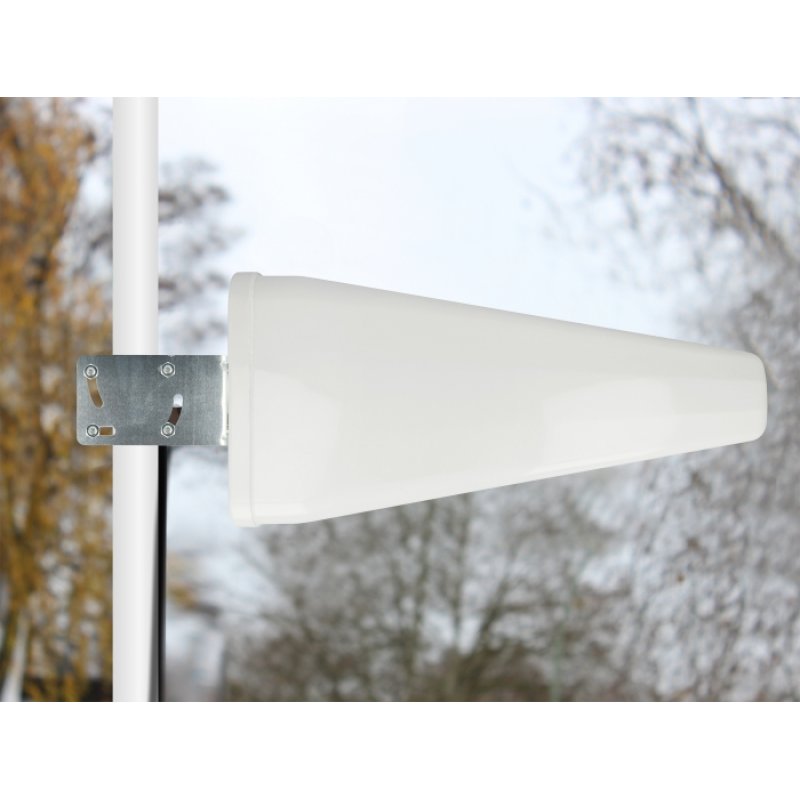 DELOCK LTE Antenne SMA Stecker 9 - 11dB direktional mit Anschlusskabel RG-58 5m weiss outdoor