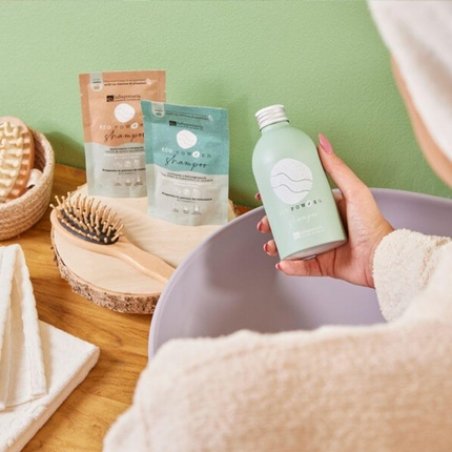 La Saponaria Strengthening and Moisturizing Powder Shampoo