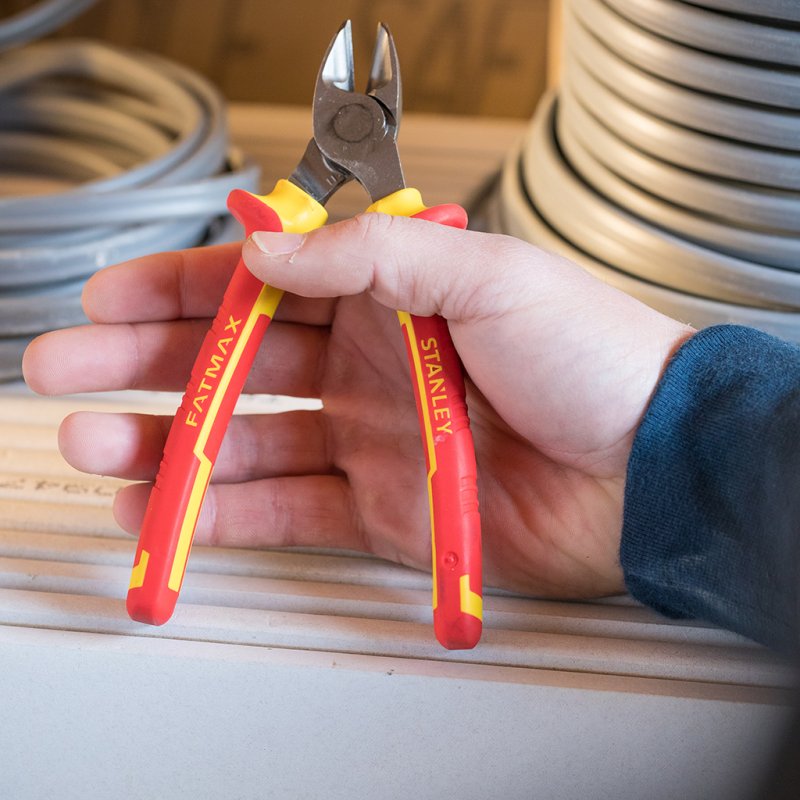 PInce coupante diagonale isolée 1000V STANLEY 160 mm - 0-84-003