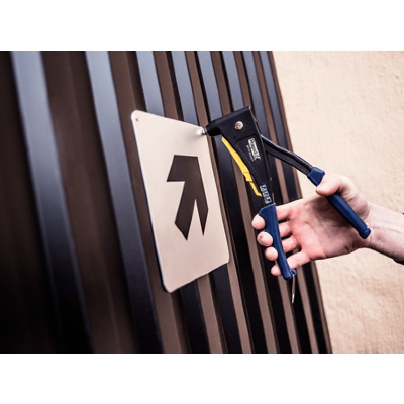 Rapid RP40 riveter Hand gun