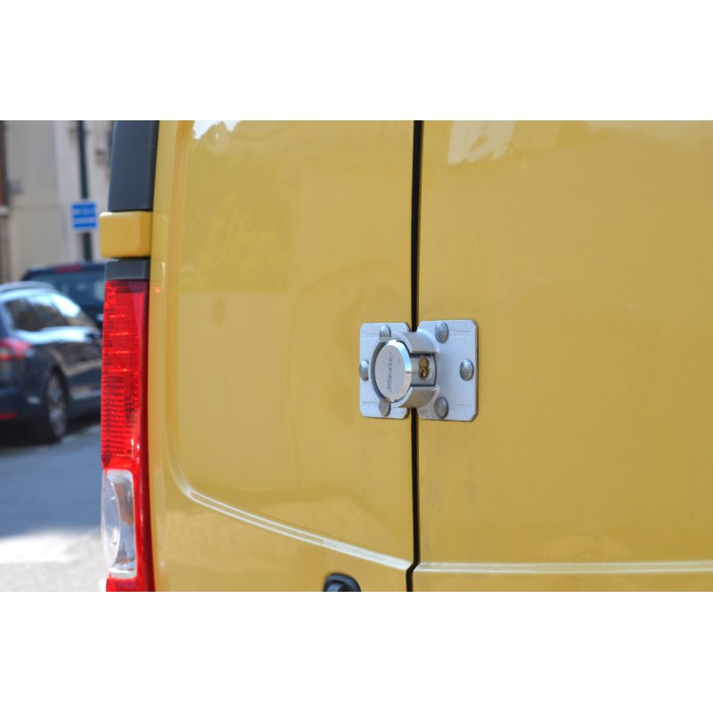 Cadenas pour porte de camionnette MASTERLOCK - 736EURD