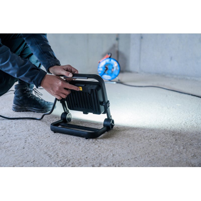 Projecteur LED portable JARO 7060 M, 5800 lm, 50 W, 5 m H07RN-F 3G1,0, IK08, IP65 - BRENNENSTUHL - 1171250547