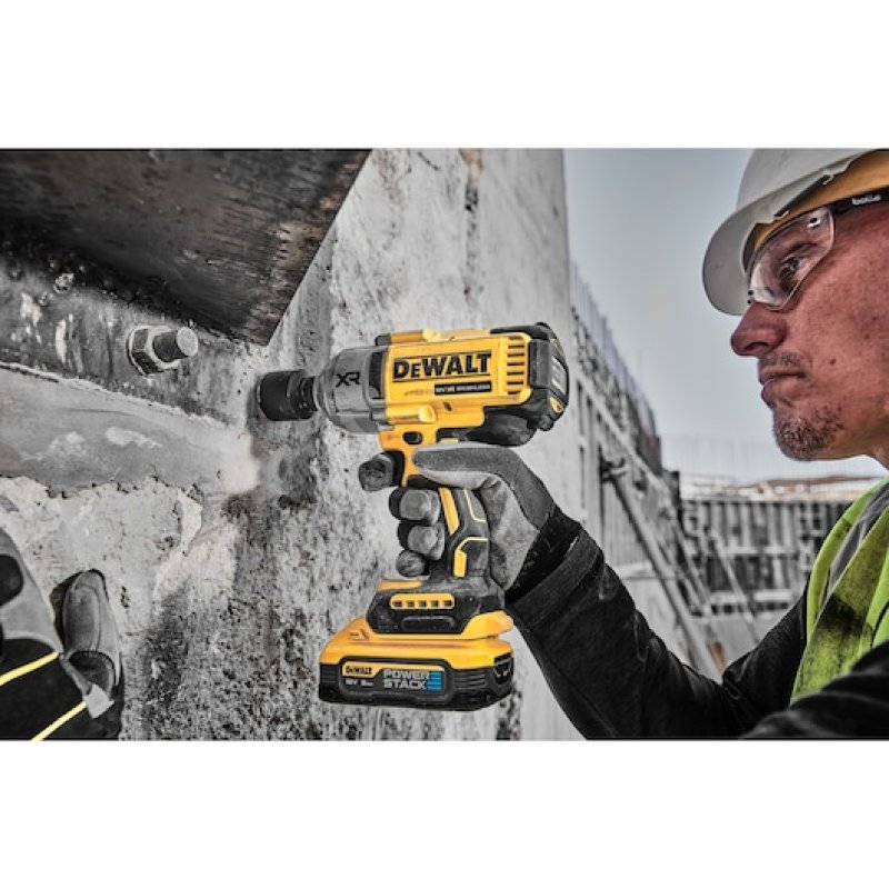 Boulonneuse 1/2? XR 18V DEWALT 5Ah Li-Ion Brushless 1396 Nm Jonc de Sécurité - DCF900H2T-QW