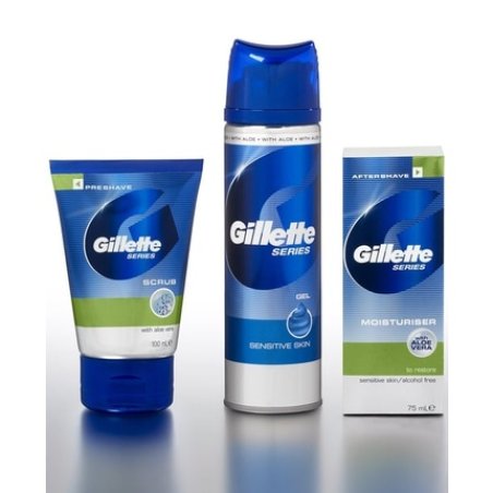 Gillette Sensitive Skin Shaving Gel Set 200 Ml Exfoliant 100 Ml Moisturizing Cream 75 Ml