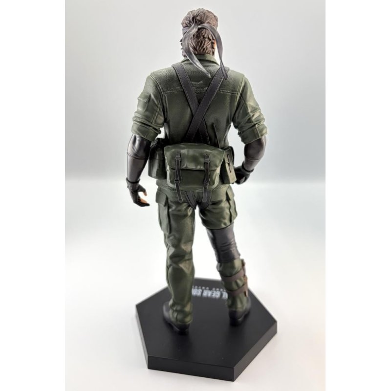 METAL GEAR SOLID DELTA - Naked Snake - Figurine 20cm