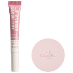 Kylie Jenner - All things Pink