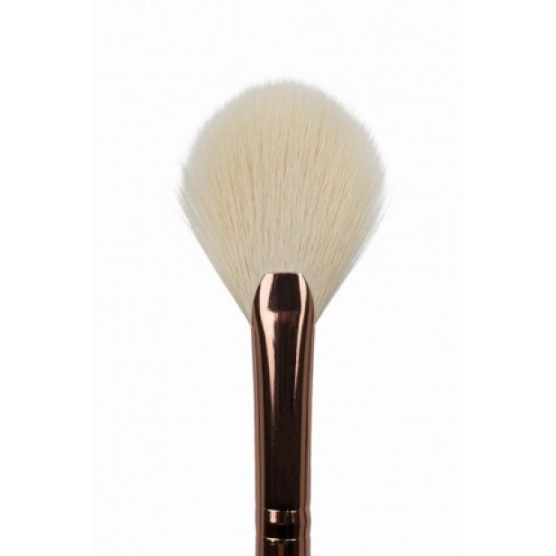 Ibra Fresh Brush No 06 For Applying Highlighters And Blush 1 Piece