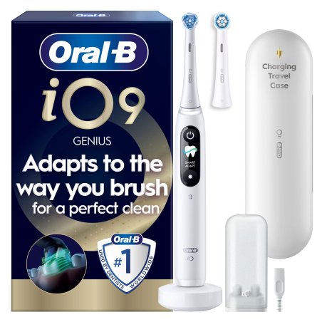 Oral B - iO9 Electric Toothbrush - White - 2 Brush Head, Charging Travel Case