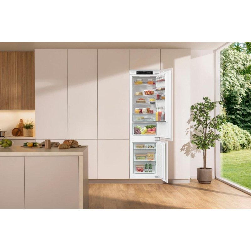 Gorenje NRKI519E41 Built-in 284 L White