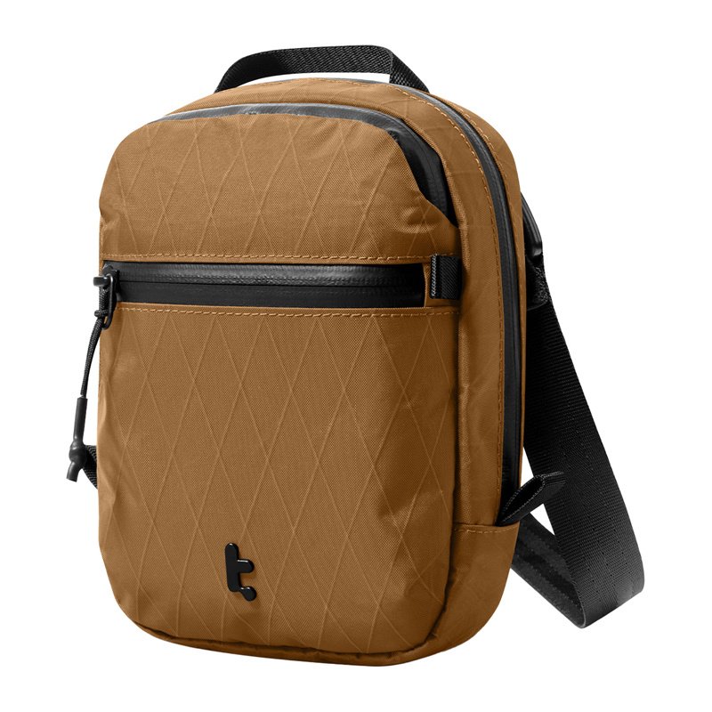 Aviator-T37 travel bag with shoulder strap X-Pac (brown)