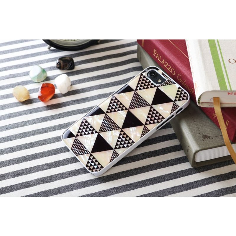 iKins case for Apple iPhone 8/7 pyramid white